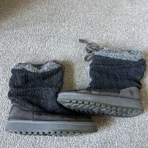 Skechers Gray Sweater Pull On Boots Women’s Size 6